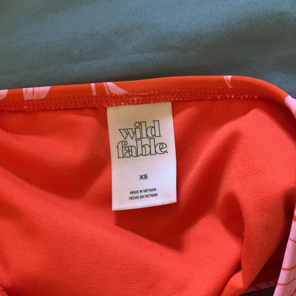 Bikini - Picture 6 of 6